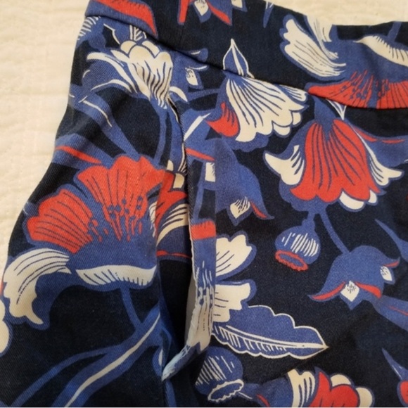 J.Crew Floral Shorts Size 0 EUC - Picture 3 of 5